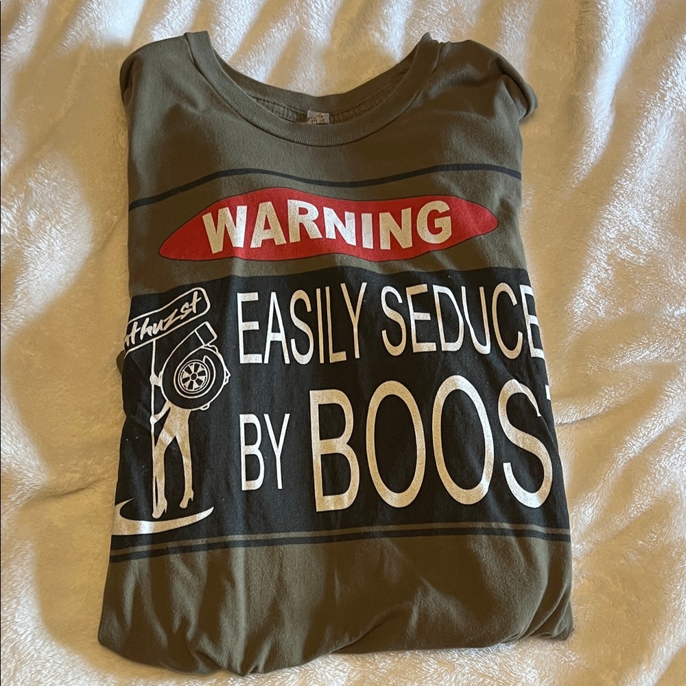 Women's Graphic Tee in Olive Green